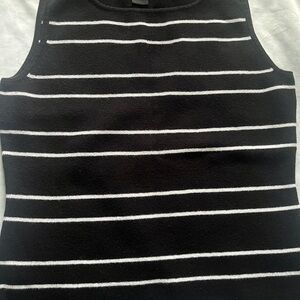 Black & White Striped Crop Tank Top - Women's